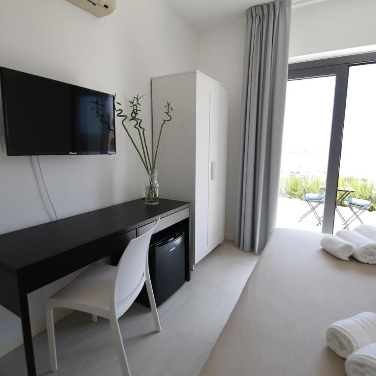 Villa Martorana, Camere e Appartamenti Short Lets - Habitación Cuádruple con vistas al mar - 17