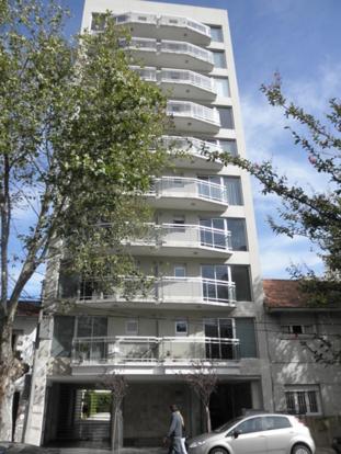 Departamento 2 amb. Plaza Mitre - Apartamento de 1 dormitorio - 3