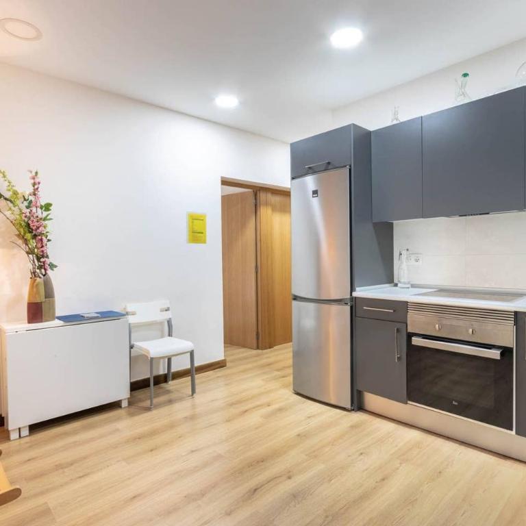 ACE Z12 Apartamento Céntrico Bilbao 3 Pax - Parking gratis - Three-Bedroom Apartment - 2