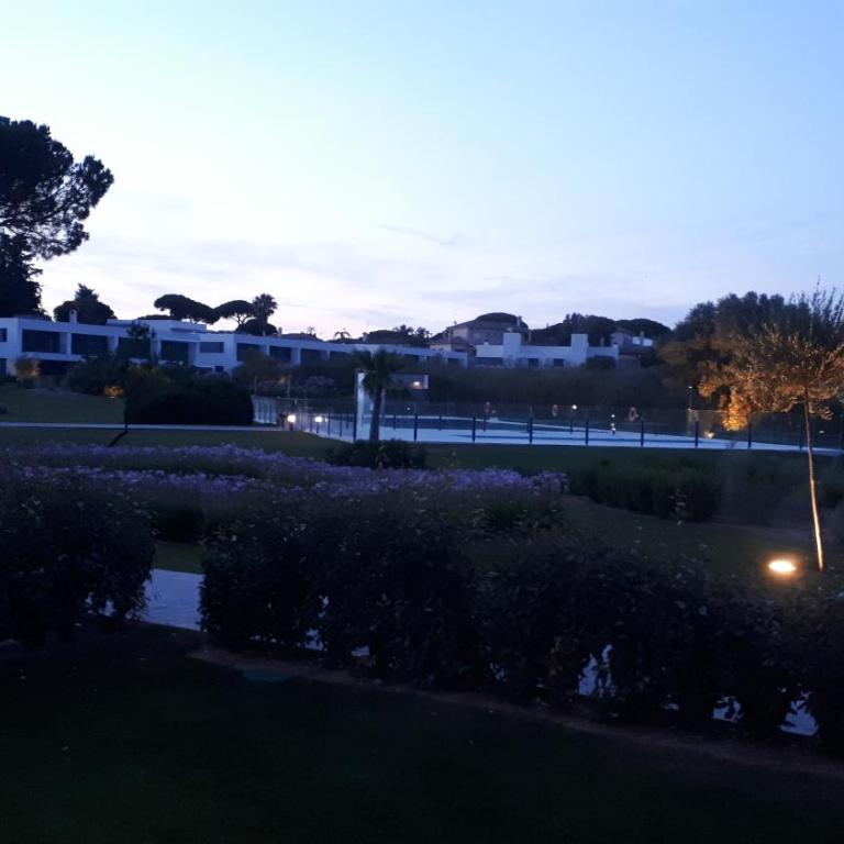 Vivienda Vistahermosa Playa - Apartamento con vistas a la piscina - 9