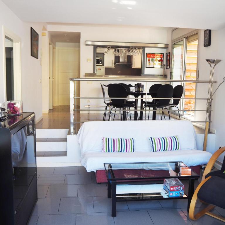 Saromar II Apartament amb dues terrasses per 6 persones a 5 minuts de la Platja Gran - Apartamento con terraza - 1