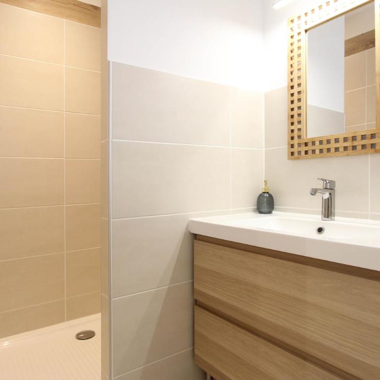 "La place du village" - Appartement - 14