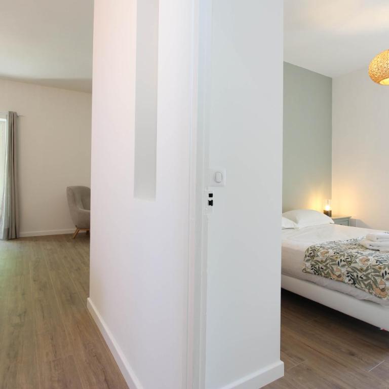 "La place du village" - Appartement - 10