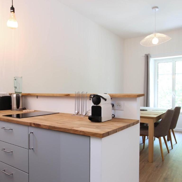 "La place du village" - Appartement - 5