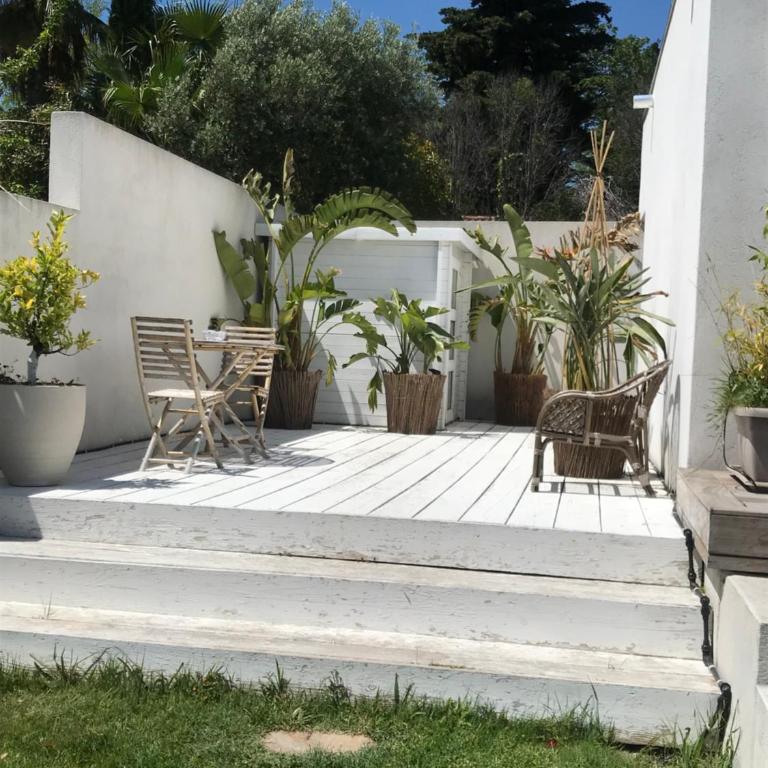 Villa le sud appartements - Appartement - Vue sur Piscine - 8