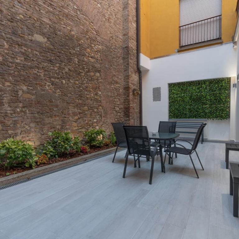 Dimora Santo Stefano: Ampia, con Giardino privato - Appartamento con 3 Camere da Letto - 58