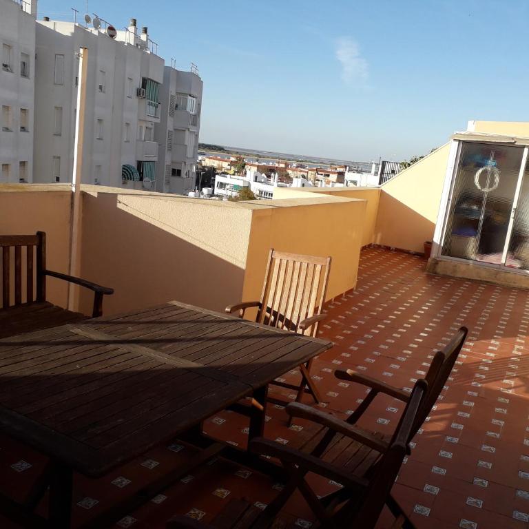 Atico con espectacular terraza con vistas magníficas a la desembocadura del Guadalquivir - Apartamento de 3 dormitorios - 1