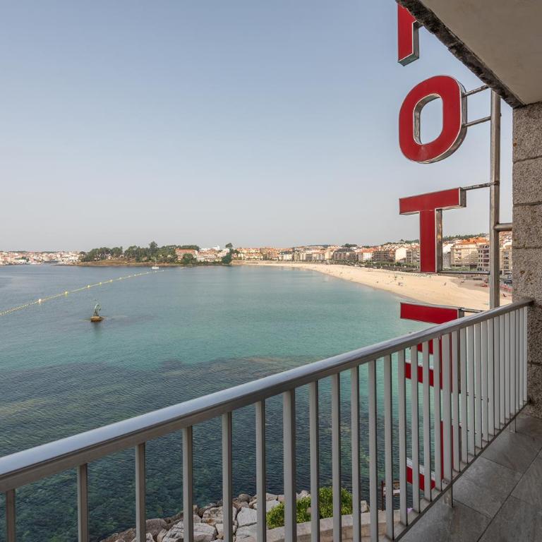 Hotel Minso - Habitación Doble con balcón y vistas al mar - 4