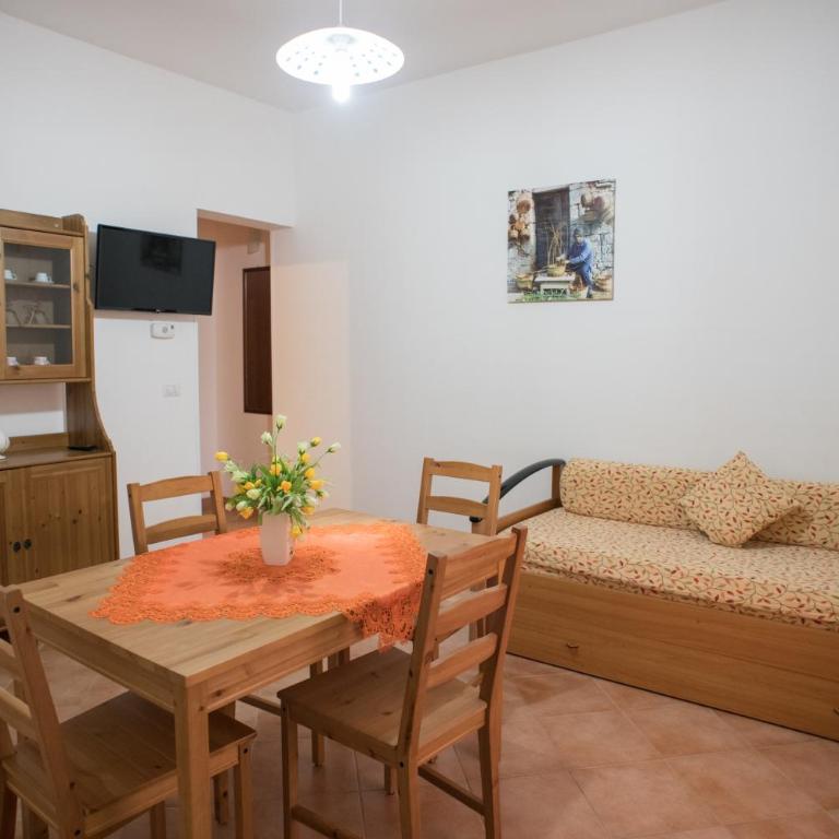 Red Rose B&B - One-Bedroom Apartment - 9