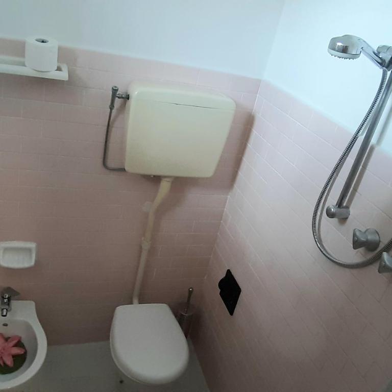 Hotel Eugenio - Camera Matrimoniale/Doppia con Letti Singoli con Bagno Privato - 6