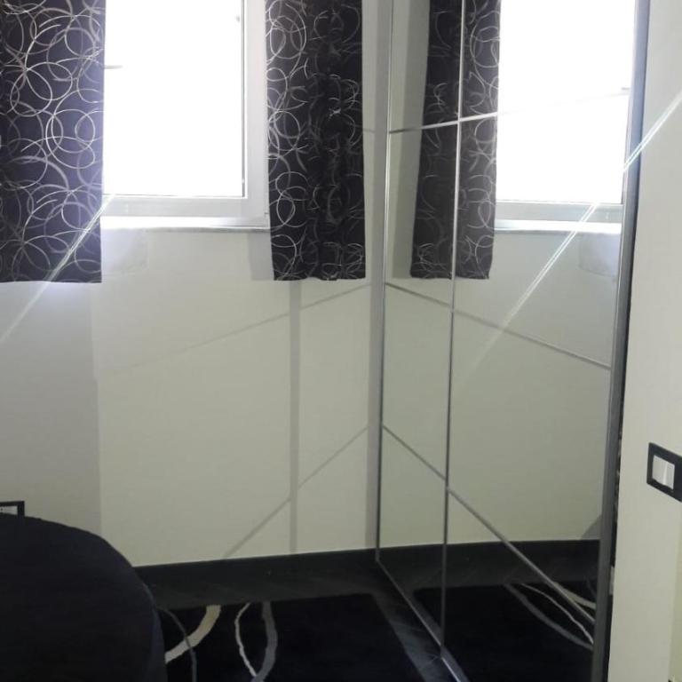 Casa Vacanze Expo - Appartamento con 2 Camere da Letto - 34