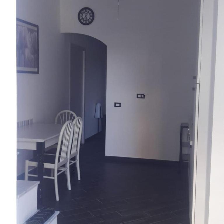 Casa Vacanze Expo - Appartamento con 2 Camere da Letto - 8