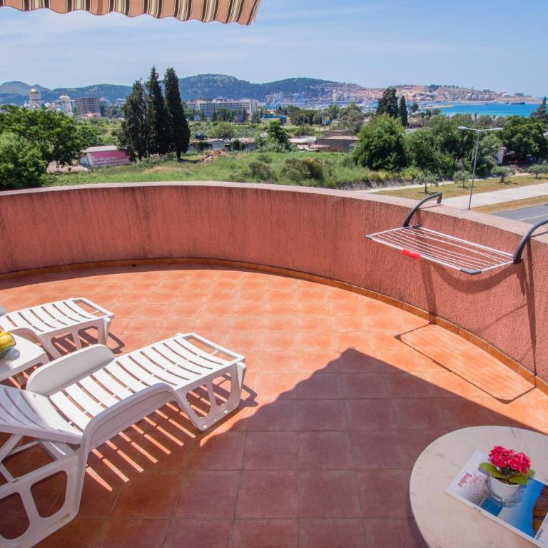 Guest House-MD - Chambre Triple - Vue sur Mer - 10
