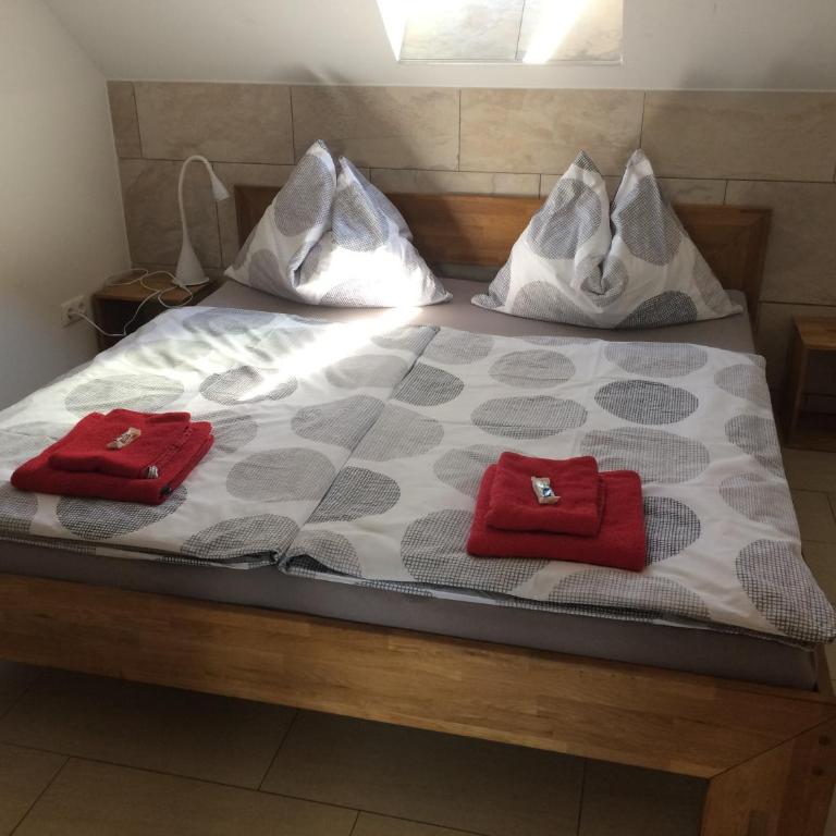 Ferienwohnung Frieser - Apartment mit 2 Schlafzimmern, Terrasse und Seeblick - 7