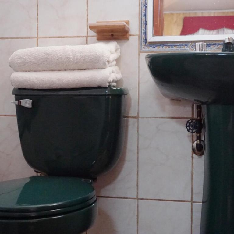 Hospedaje Maria - Habitación Triple con baño privado - 4