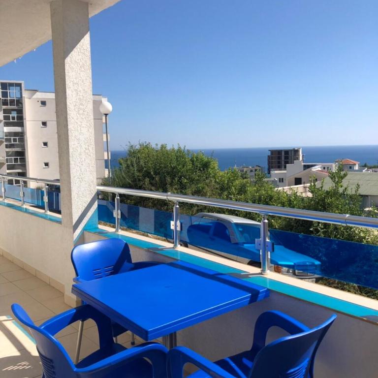 Apartmani Dini - Dvokrevetna Soba sa Bračnim Krevetom i Pogledom na More - 3