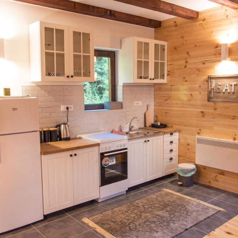 Wood Inn - Two-Bedroom Villa - 5