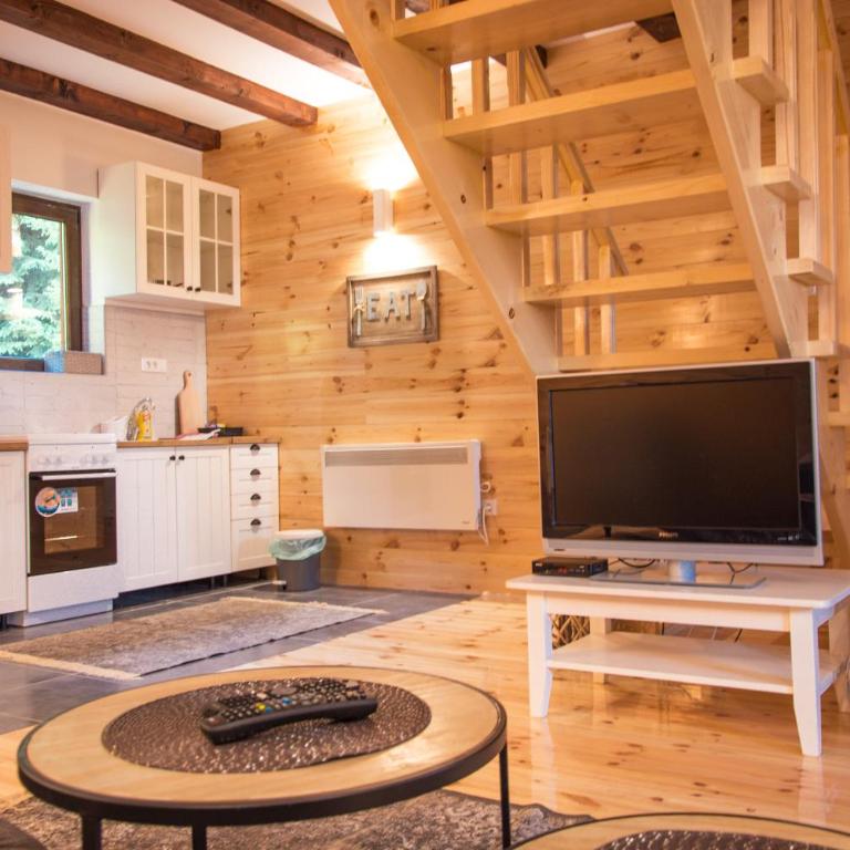 Wood Inn - Two-Bedroom Villa - 6
