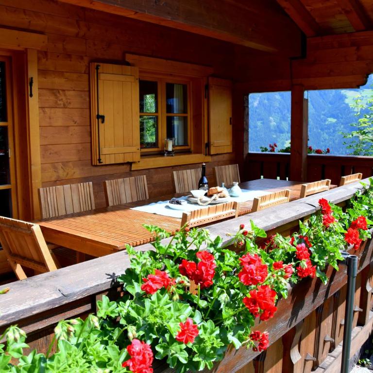 Chalets & Apartments Wachterhof - Comfort Chalet mit Sauna und Panoramablick - 1