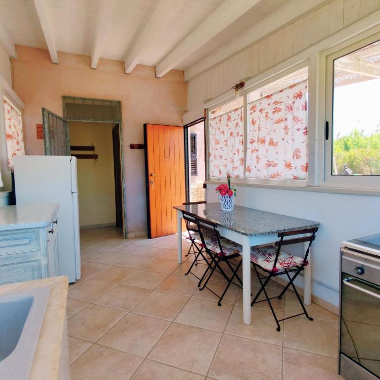 AlliPatuli Apartments - Appartamento con 2 Camere da Letto e Vista Piscina - 4