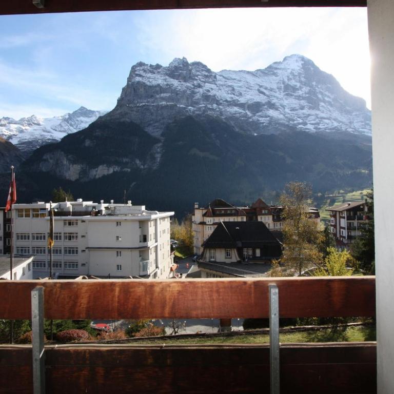 Hotel Restaurant Alpina - Superior Zweibettzimmer mit Balkon - 3