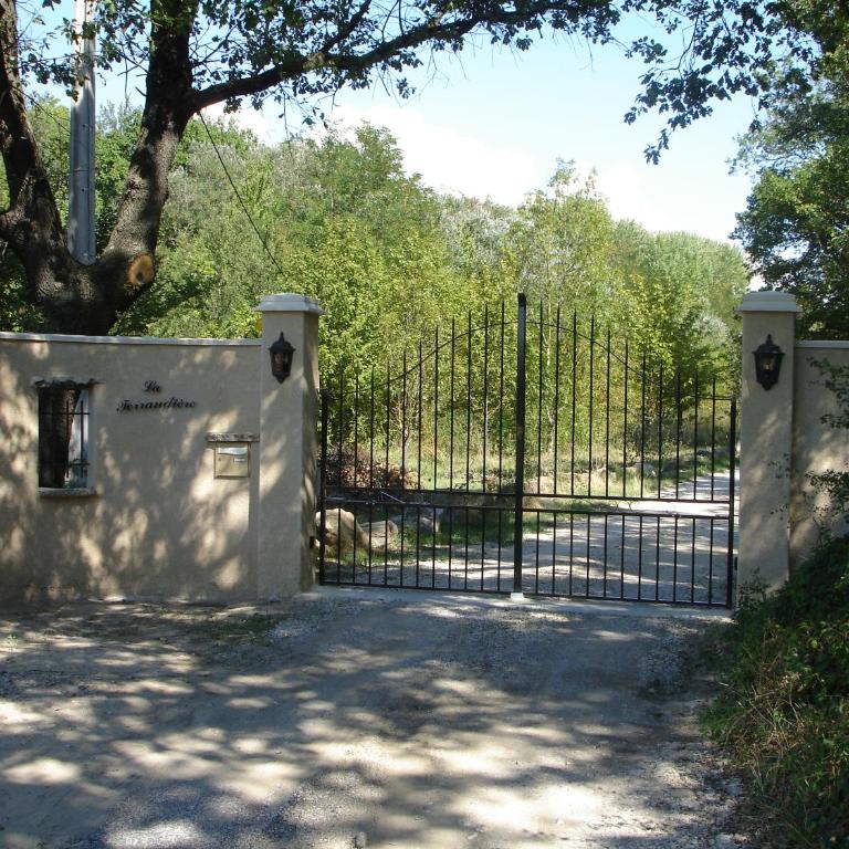 Domaine en Provence Gîte la Ferrandiere - Maison 2 Chambres - 2