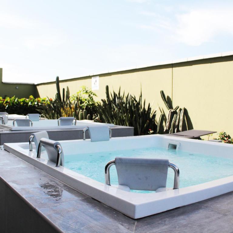 Apartamento Encantador - H2 Condominio - Two-Bedroom Apartment - 11