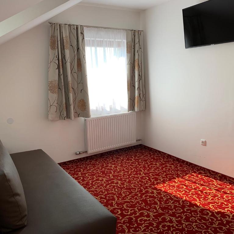 Pension Steinbichler - Apartments und Zimmer Check in 24-7 - Familienzimmer mit Doppelbett - 5