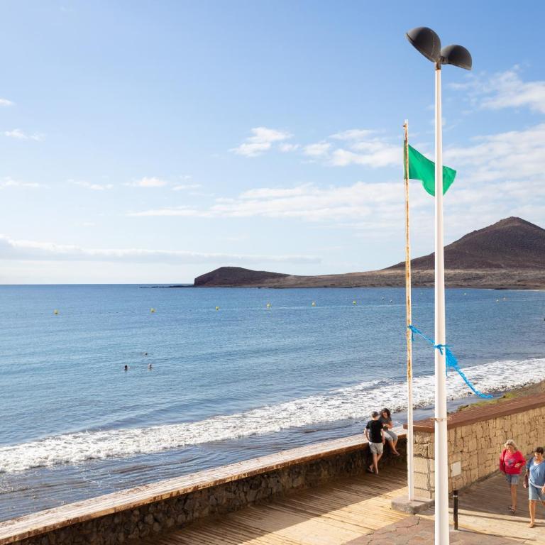 Spectacular Beachfront Loft-Style CASA CORINA II - Apartamento - 21