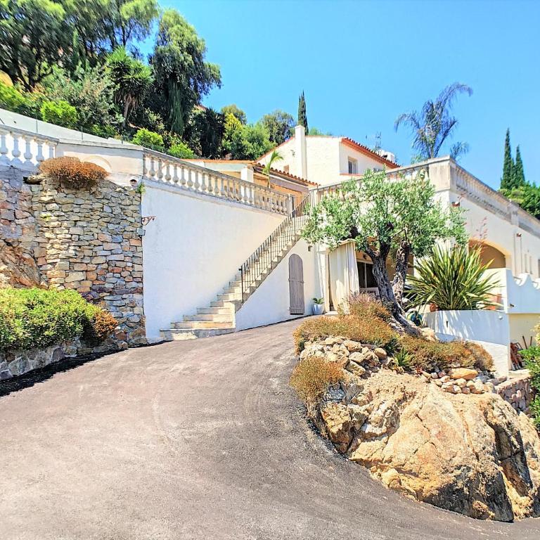 3 Bedrooms Villa near Cannes - Pool & Jacuzzi - Sea View - Villa 3 Chambres (6 Adultes) - 35