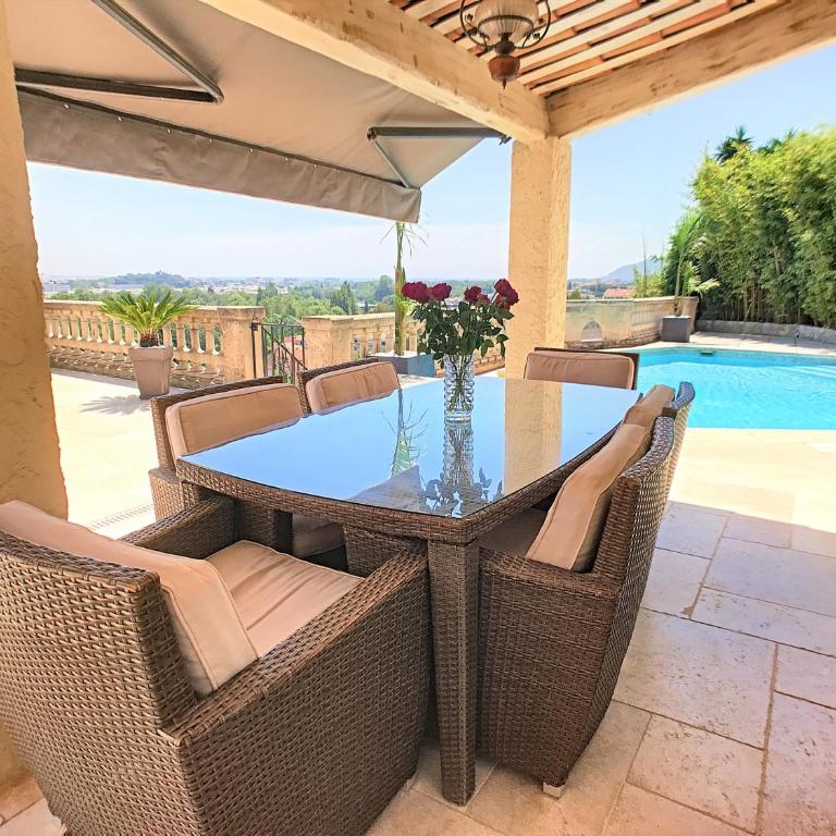 3 Bedrooms Villa near Cannes - Pool & Jacuzzi - Sea View - Villa 3 Chambres (6 Adultes) - 6