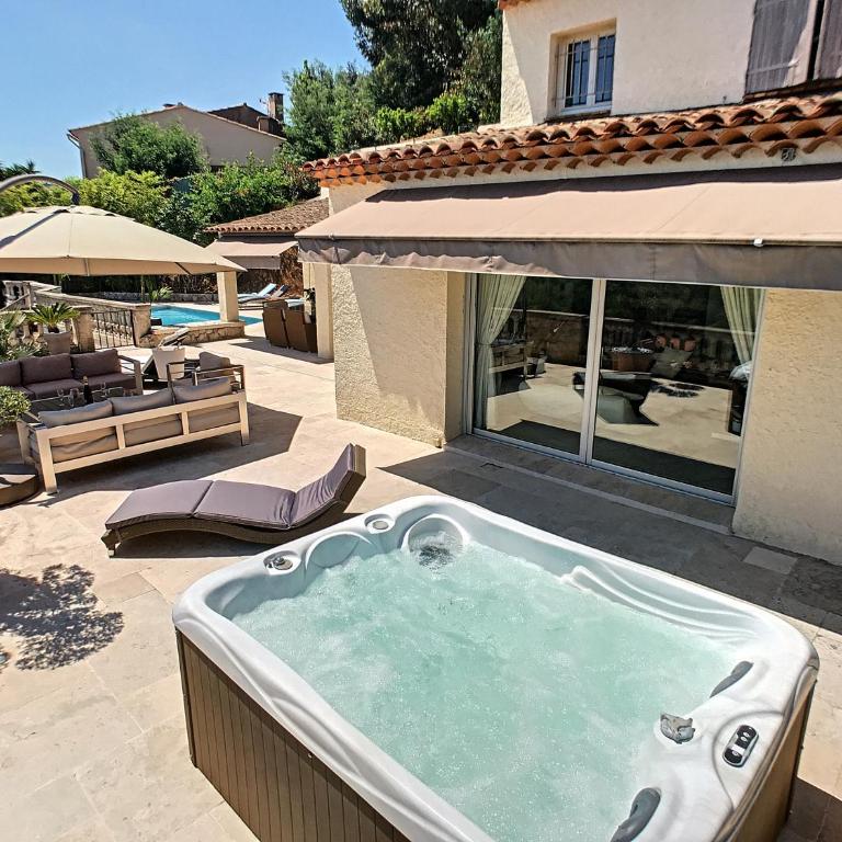 3 Bedrooms Villa near Cannes - Pool & Jacuzzi - Sea View - Villa 3 Chambres (6 Adultes) - 5