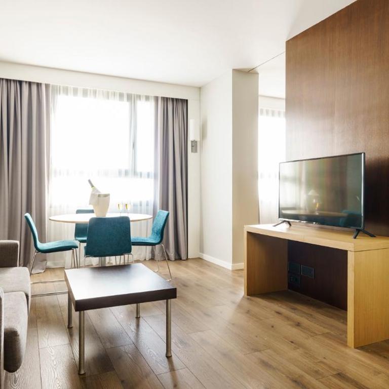Ilunion Valencia 4 - Superior Double Room - 5