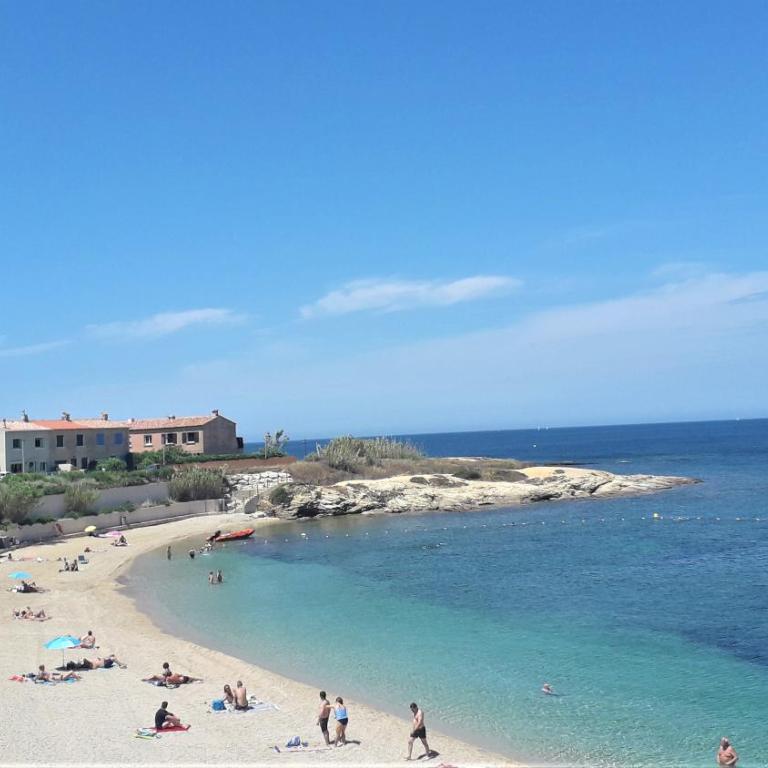 Domaine de La Coudouliere, Vue Mer, Plage, Piscine et Parc - One-Bedroom Apartment - 81