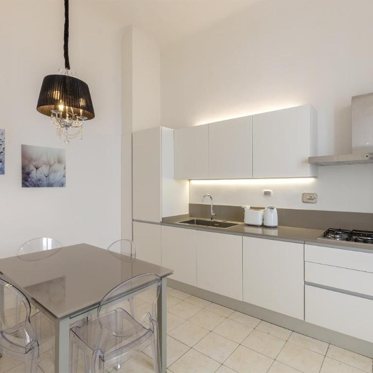 Elegance in Santa Maria Novella - Two-Bedroom Apartment - 7