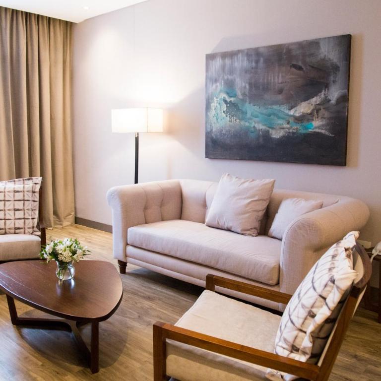 Hotel Land Plaza La Plata - Suite con cama extragrande - 3