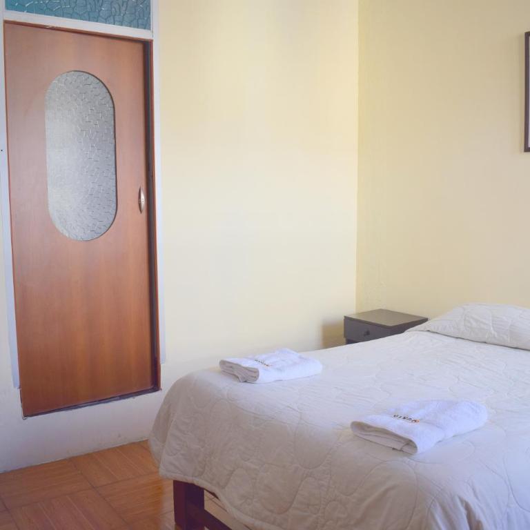 Mango Hostel B&B - Double Room with Private Bathroom - 5