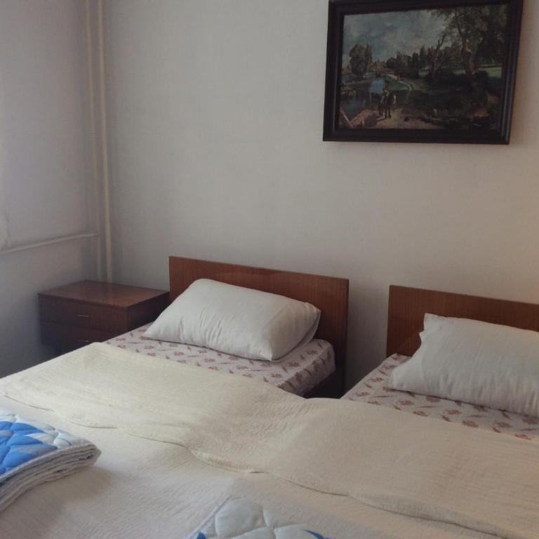 Accordeon - One-Bedroom Apartment - 6