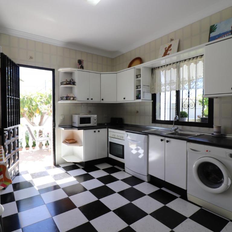 Villa Corbera by SpainSunRentals 1114 - Villa con piscina privada - 6