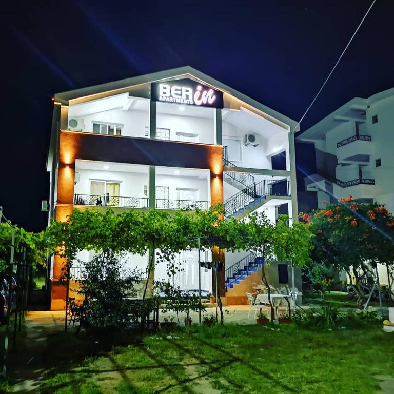 Berin Apartments - One-Bedroom Apartment with Terrace - 1