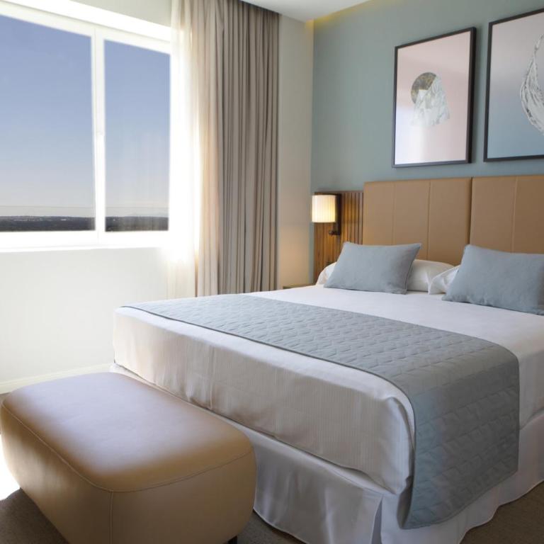 Riu Plaza España - Deluxe King Room with View - 3