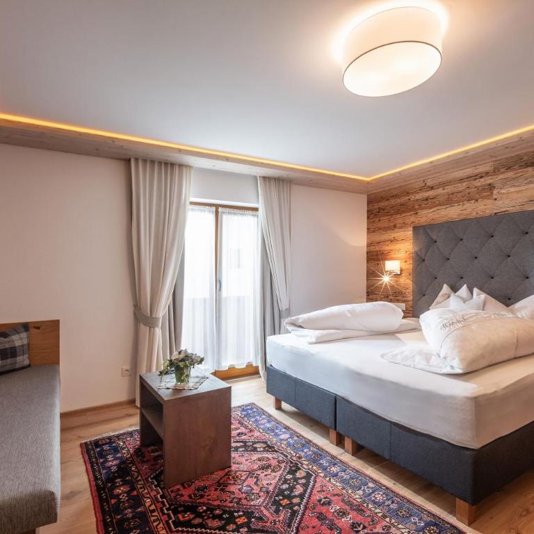 Hotel Viktoria & Landhaus Joggl - Junior Suite - 8