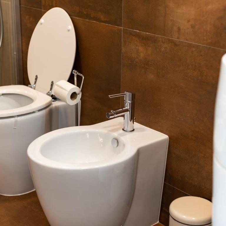 A casa di Cassi - Camera Matrimoniale con Bagno Privato - 9