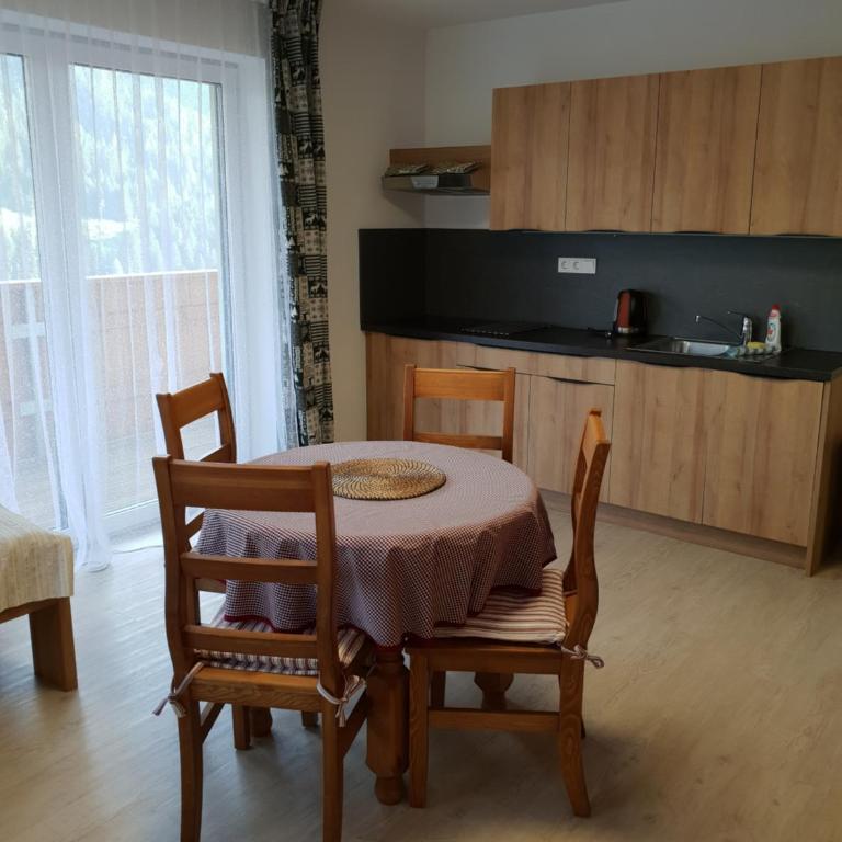 Amalia Haus - Two-Bedroom Apartment - 2
