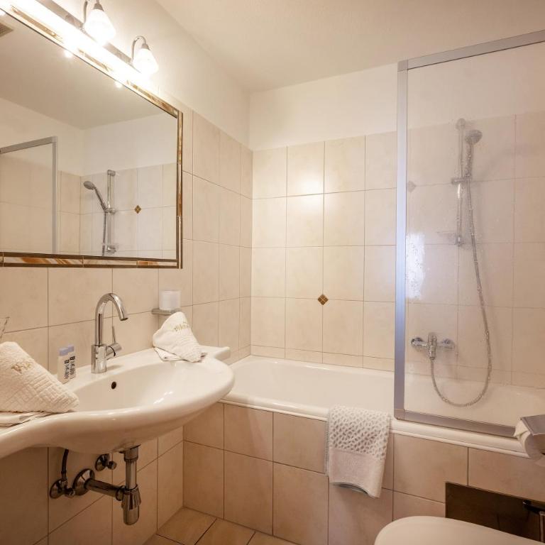 Hotel Viktoria & Landhaus Joggl - Standard Familienzimmer - 6