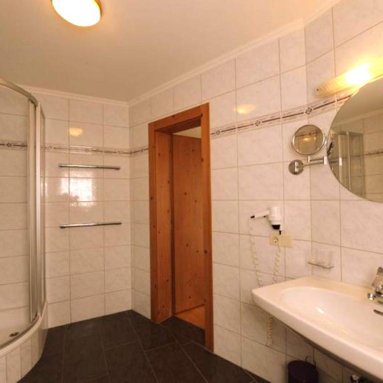 Hotel Viktoria & Landhaus Joggl - Kleines Doppelzimmer - 3