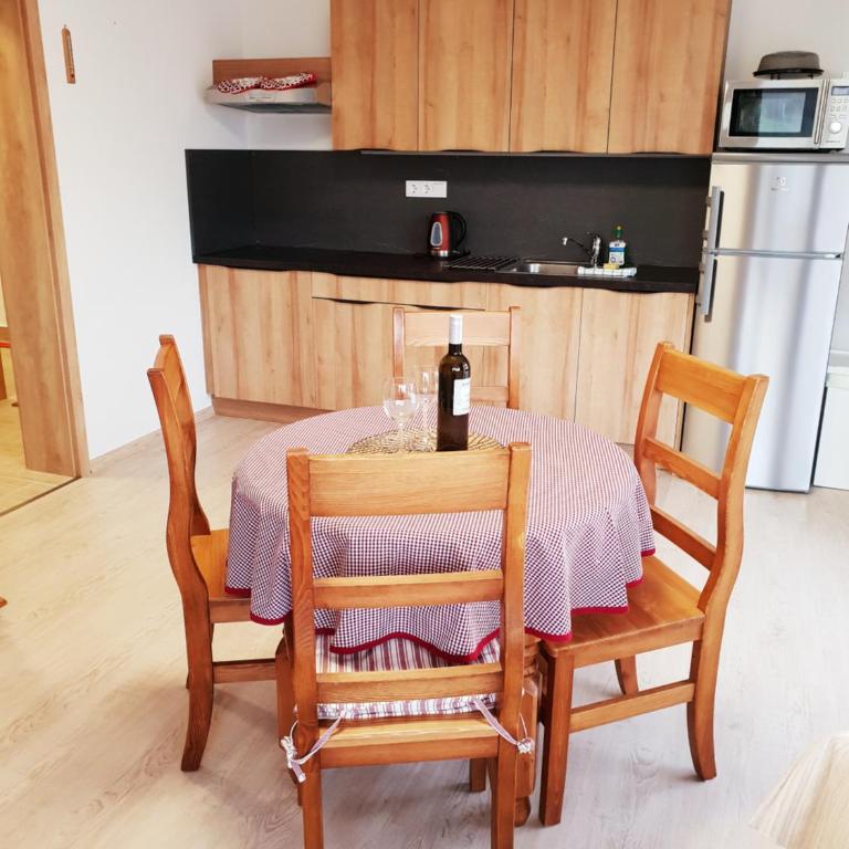 Amalia Haus - One-Bedroom Apartment - 2