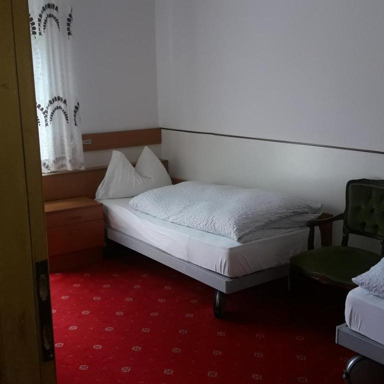 Hotel Lux - Camera Quadrupla con Balcone - 9