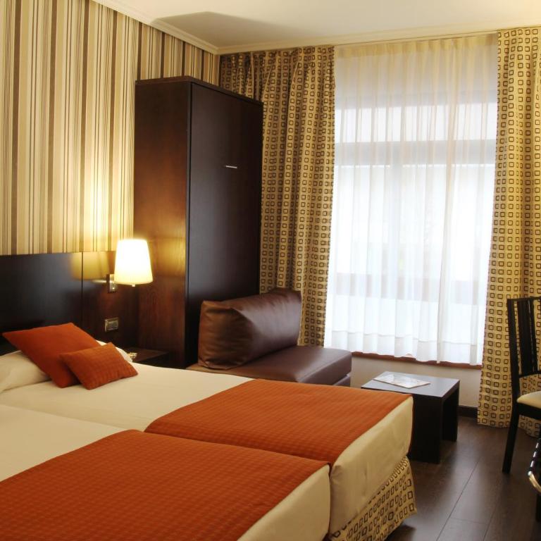 Hotel Conde Duque Bilbao - Interior twin room - 1