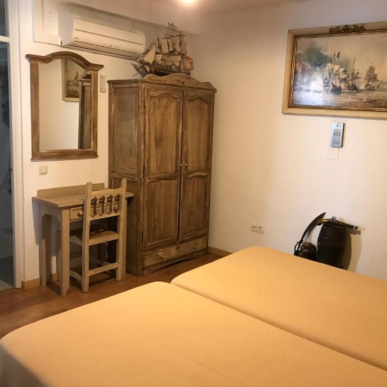 Hotel Alquimia Cadiz - Habitación Doble Económica con baño privado - 16